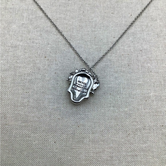 Origami Owl Silver Skull Necklace Nunca Olvidado 2022 - Picture 3 of 4